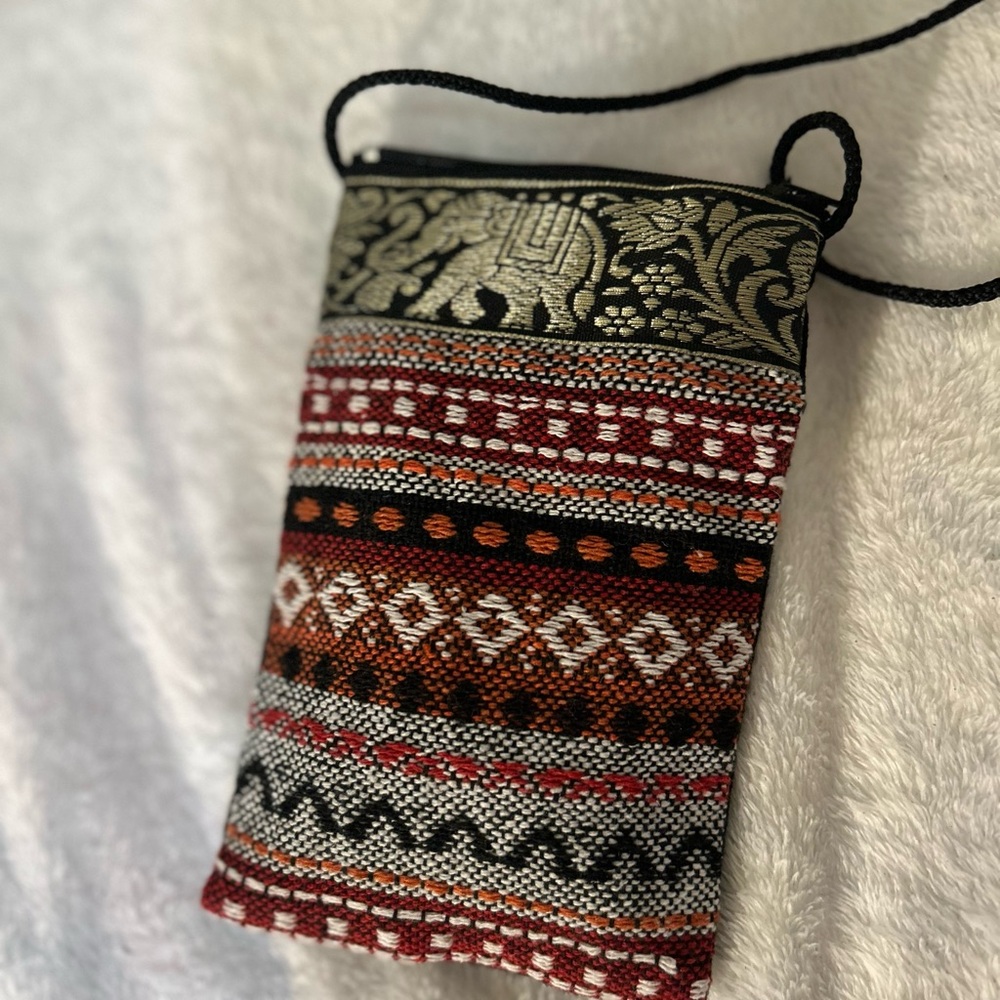 🎊Bohemian 🐘 elephant 🐘 Pattern Crossbody Bag with gold threading🎊